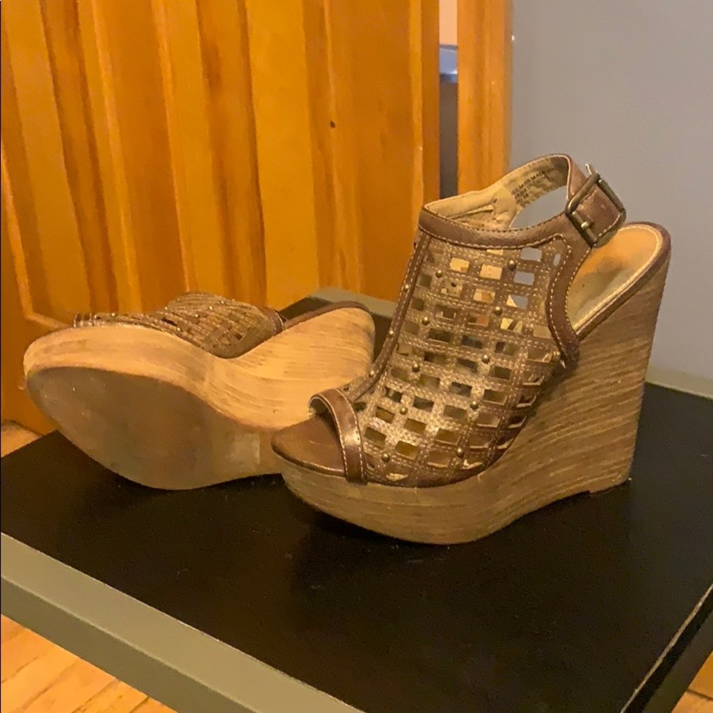 Brown wedge sandal